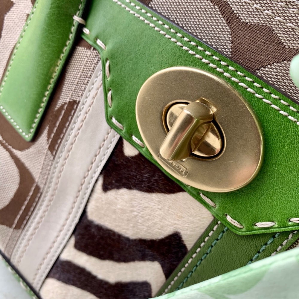 Extremely Rare Vintage!! Coach Madeline Zebra Stripe Tote ๐ - Picture 11 of 14
